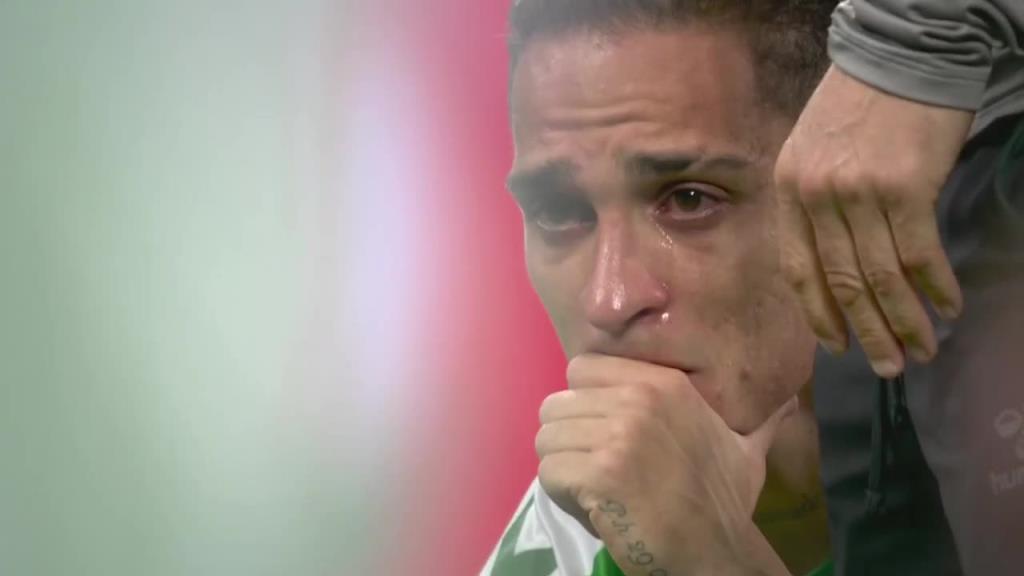 圆神落泪！无缘欧协联冠军安东尼泪洒赛场！